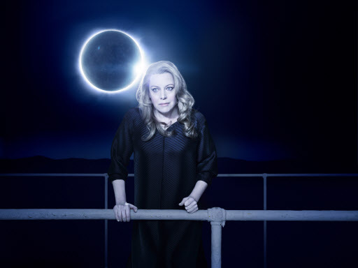 This image released by the Metropolitan Opera shows Swedish soprano Nina Stemme as Isolde in Mariusz Trelinski’s new production of Wagner’s “Tristan und Isolde” opening the Metropolitan Opera season on Sept. 25. (AP-Yonhap)