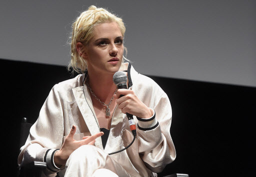 Kristen Stewart attends the 54th New York Film Festival’s “Personal Shopper” introduction and Q&A session at Alice Tully Hall on Oct. 7 in New York City. (AFP-Yonhap)