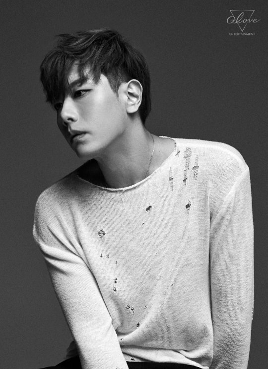 Singer-songwriter Park Hyo-shin (Glove Entertainment)