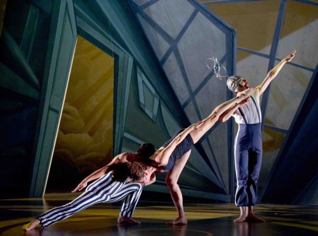French dance company Compagnie DCA performs “Contact.” (Official website)