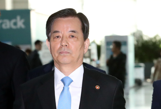 Defense Minister Han Min-koo (Yonhap)