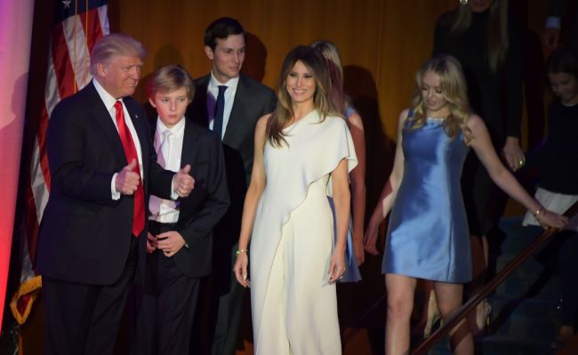 Republican presidential elect Donald Trump (L) and his family. (AFP-Yonhap)