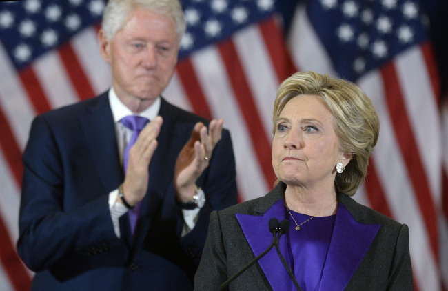 Hillary Clinton gives a speech. (Yonhap)