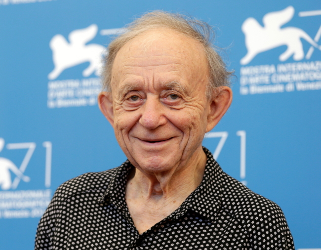 In this Aug. 29, 2014 file photo, Frederick Wiseman poses for photographers during the photo call for the Golden Lion Career Award during the 71st edition of the Venice Film Festival in Venice, Italy. (AP-Yonhap)