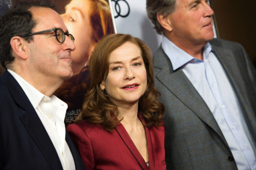 Actress Isabelle Huppert attends the premiere of the AFI Tribute to Isabelle Huppert and the Gala Screening of “Elle” in Hollywood, California, Sunday. (AFP-Yonhap)