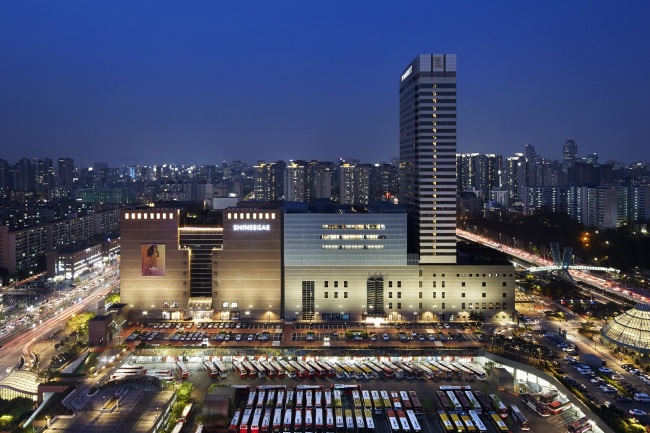 An exterior view of Central City in Seocho-gu, Seoul (Shinsegae DF)