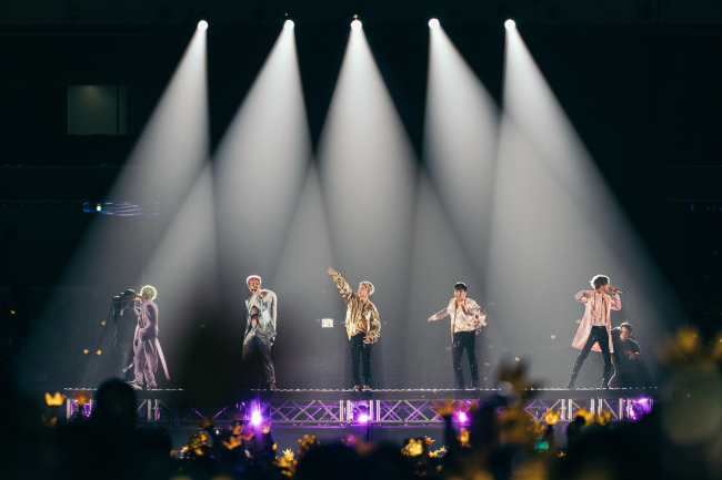 Big Bang performs onstage at Seoul's Gocheock Skydome on Sunday evening. (YG Entertainment)