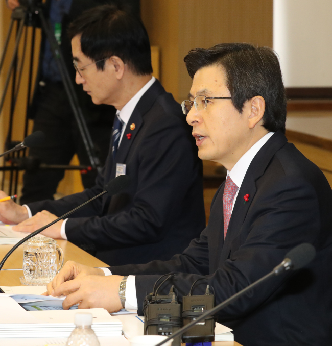 Acting President and Prime Minister Hwang Kyo-ahn (Yonhap)