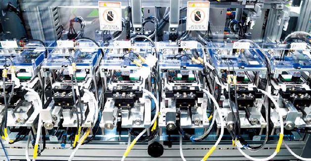 The Delta Open Circuit Voltage test is used to check for any change in voltage throughout the manufacturing process from the component level to the assembled smartphone device, in this photo released Monday. It is one of eight battery safety checks conducted by Samsung Electronics. (Samsung Electronics)