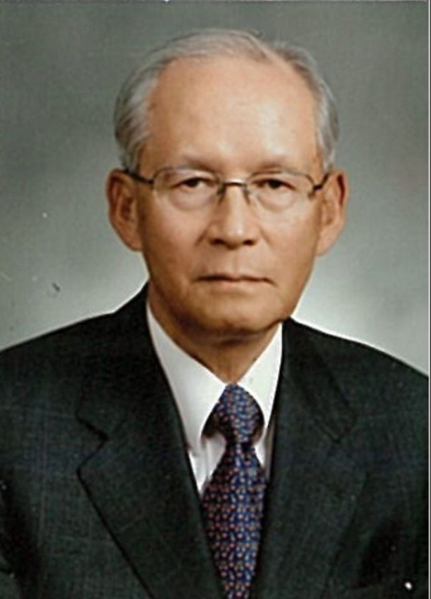 Chairman Kim Jung-ju’s father, Kim Kyo-chang, corporate lawyer at law firm Jeongyul (Law Firm Jeongyul)
