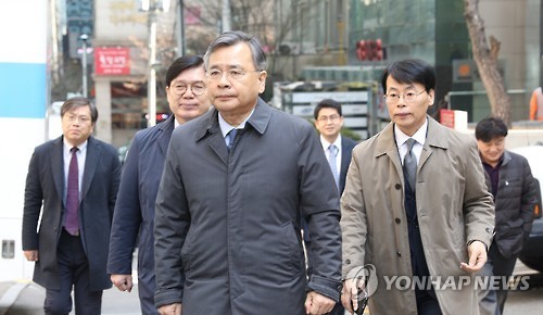 Chief of scandal probe regrets leaving many suspicions uninvestigated