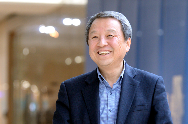 Kim Dae-hwan, chairman of the International Electric Vehicle Expo (Park Hyun-koo/The Korea Herald)