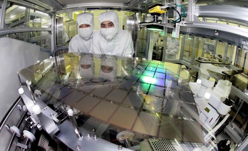 Samsung Display Co.'s production line of organic light-emitting diode panels (Yonhap)