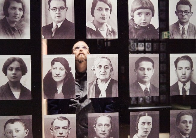 A visitor to the Museum of World War II during the official opening in Gdansk, Poland, on March 23. The exhibition occupies almost 5000 square meters, which -- as the museum informs -- makes it the largest historic museum in Poland. (EPA-Adam Warzawa-Yonhap)