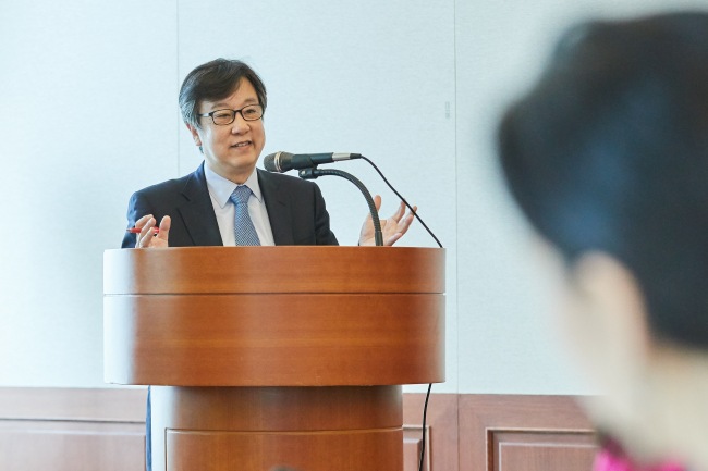 Cho Dong-chul, one of the seven members of the Bank of Korea’s monetary policy committee, speaks at a press conference in Seoul, Wednesday. (BOK)
