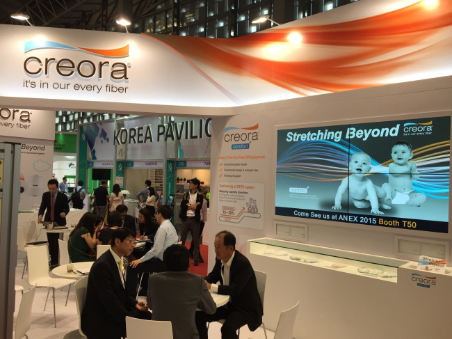 Hyosung promotes Creora products at the nonwoven fabrics exhibition in Shanghai, China, in May, 2015. (Hyosung Group)