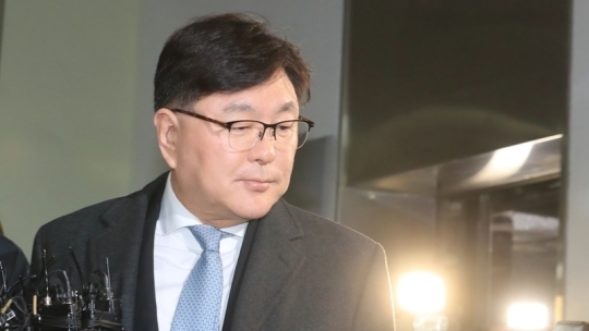 Kim Young-jae, who runs an anti-aging clinic in southern Seoul, was indicted on suspicions of performing illegal anti-aging treatments on former President Park Geun-hye. (Yonhap)
