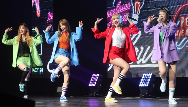 EXID performs during a press event on Monday at Blue Square Samsung Card Hall in central Seoul. (Yonhap)