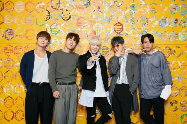 Sechs Kies members pose during a media interview Thursday in Mapo-gu, Seoul. (YG Entertainment)