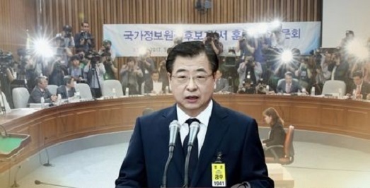 This image shows National Intelligence Service director-nominee Suh Hoon speaking during a parliamentary hearing at the National Assembly in Seoul. (Yonhap)