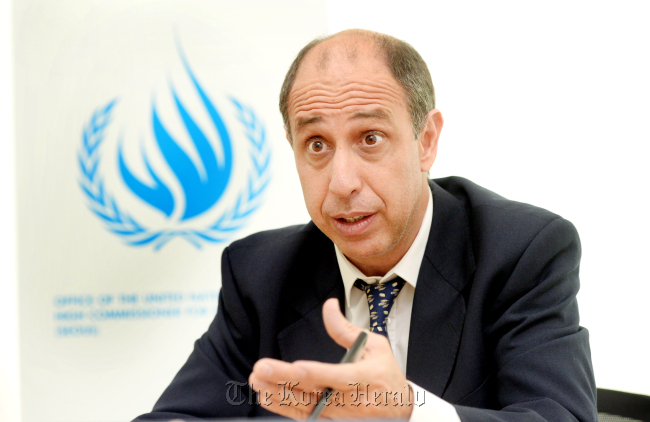 Tomas Ojea Quintana, the UN special rapporteur on North Korean human rights, speaks during an interview with The Korea Herald at the UN Human Rights Office in Seoul on Friday. (Park Hyun-koo/The Korea Herald)