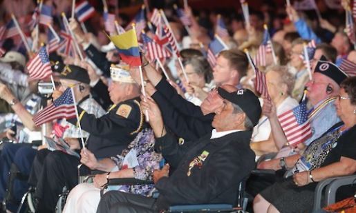 Korean War veterans attend a ceremony in Seoul to mark the 63rd anniversary of the Armistice Agreement on July 27, 2016. (Yonhap)