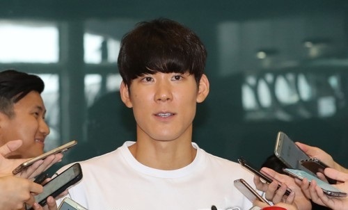 South Korean swimmer Park Tae-hwan speaks to reporters at Incheon International Airport on Aug. 1, 2017. (Yonhap)