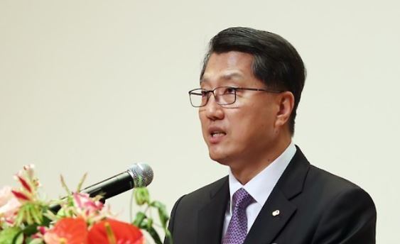 Zhin Woong-seob, governor of the Financial Supervisory Service. (Yonhap)