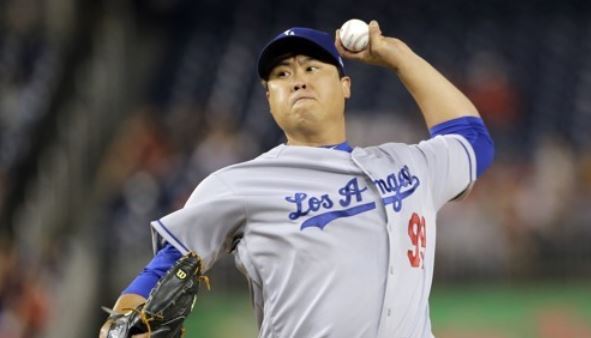 In this Associated Press photo, Ryu Hyun-jin of the Los Angeles Dodgers delivers a pitch in the bottom of the first inning against the Washington Nationals at Nationals Park in Washington on Sept. 17, 2017. (Yonhap)