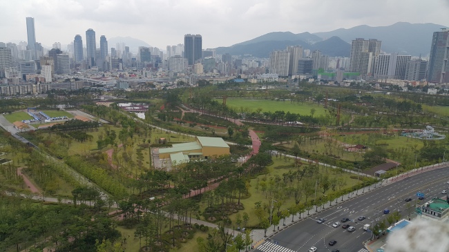 cap. The Busan Citizens Park that was selected as an exemplary urban forest by the Korea Forest Service in 2016. (Korea Forest Service)