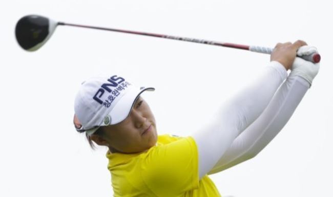 In this Associated Press file photo taken on July 14, 2017, Amy Yang of South Korea tees off on the second hold in the second round of the US Women`s Open on the LPGA Tour in Bedminster, New Jersey. (Yonhap)