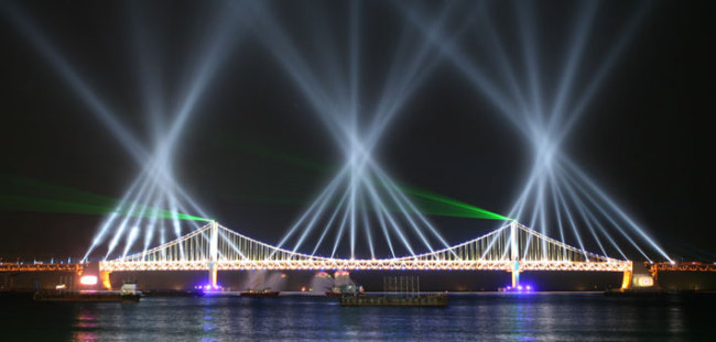 Gwangandaegyo Bridge (Busan Tourism Organization)
