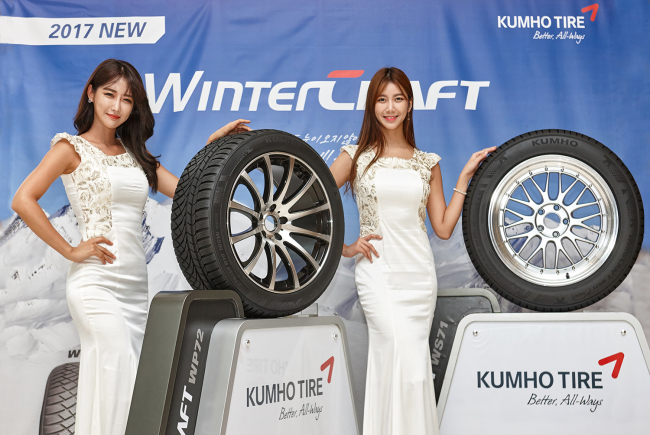 Kumho Tire's new Wintercraft WP72 and WS71 are presented. (Kumho Tire)