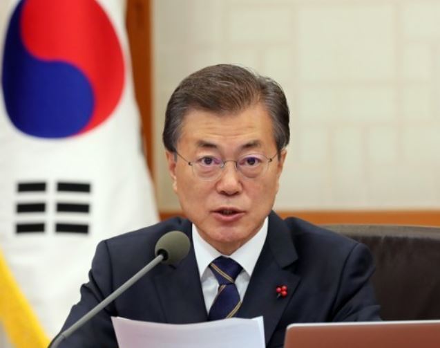 This photo, taken Nov. 21, 2017, shows President Moon Jae-in speaking during a Cabinet meeting at the presidential office Cheong Wa Dae in Seoul. (Yonhap)