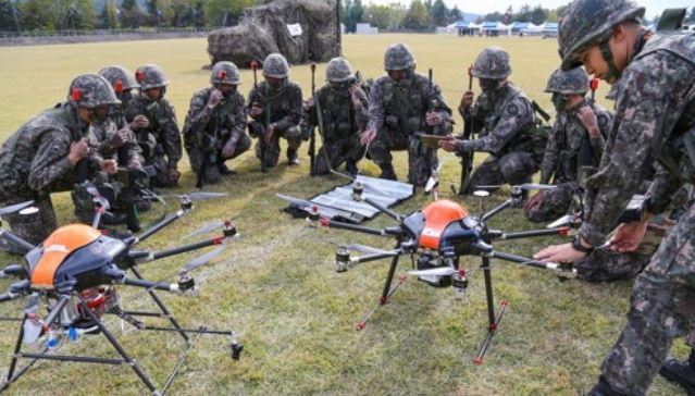 South Korean troops use reconnaissance drones during training in this file photo provided by the Korea Army Academy at Yeong-Cheon. (Yonhap)