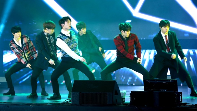 Infinite performs during its media showcase for “Top Seed” in Seoul on Monday. (Yonhap)