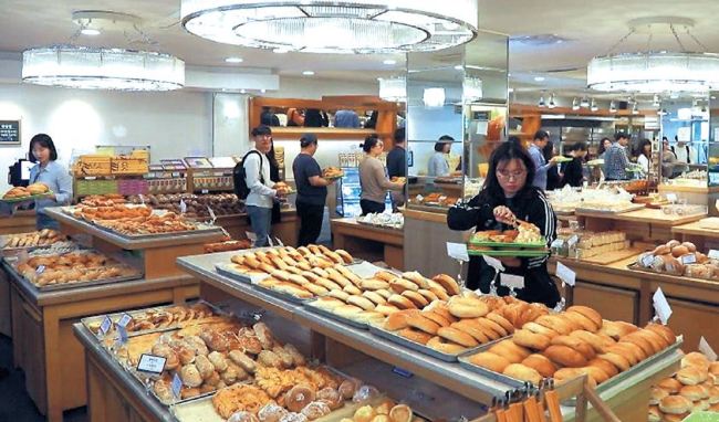 Lee Sung Dang bakery shop in Gunsan, North Jeolla Province (Footage from TV Chosun)