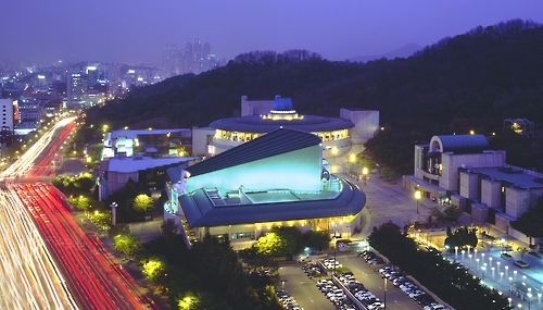 (Seoul Arts Center)