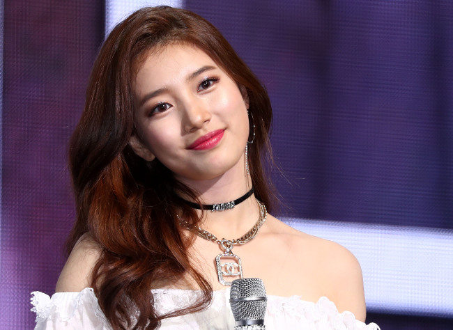 Suzy at a media showcase for her new EP “Faces of Love” in Seoul on Monday. (JYP Entertainment)