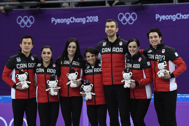 The Canadian figure skating team at PyeongChang Olympics (Yonhap)