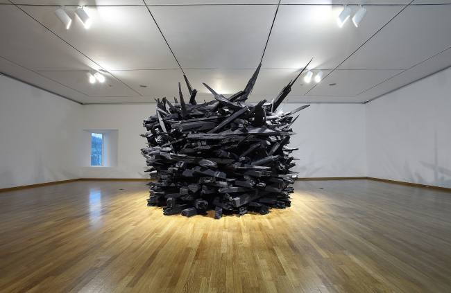 An installation view of “Untitled” by sculptor Chung Hyun on the first floor of Kumho Museum of Art (Kumho Museum of Art)