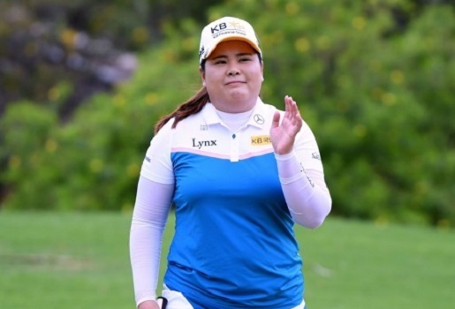 Park In-bee of South Korea reacts to her birdie at the fourth hole during the final round of the Lotte Championship on the LPGA Tour at Ko Olina Golf Club in Kapolei, Hawaii on April 14. (Yonhap)