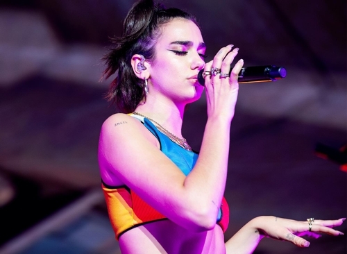 Dua Lipa performs at her solo concert in Seoul on Sunday. (Yonhap)