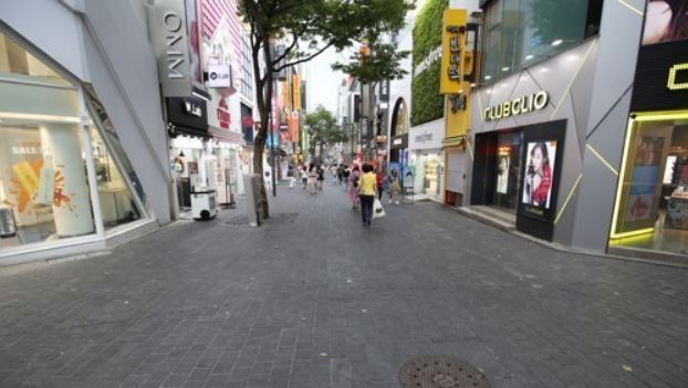 This undated file photo shows the Myeongdong shopping district in downtown Seoul. (Yonhap)