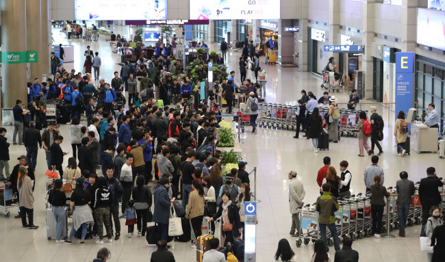 Pictured are the arrival gates of Incheon International Airport. (Yonhap)