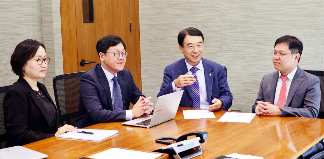 The legal counsel team for Cosmax at law firm Shin & Kim talks to The Korea Herald in an interview. (From left) Patent attorney Lee Tae-young, partner lawyer Lim Bo-kyung, partner lawyer Moon Yong-ho and lawyer Ryu Shi-won. (Park Hyun-koo/The Korea Herald)