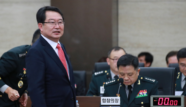 Chairman of Joint Chiefs of Staff Gen. Park Han-ki testifies before Rep. Baek Seung-joo of the conservative Liberty Korea Party. Yonhap