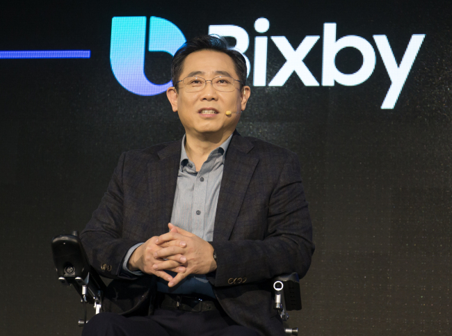 Samsung R&D Executive Vice President Chung Eui-suk speaks at the Bixby Developer Day in Seoul on Tuesday. (Samsung Electronics)
