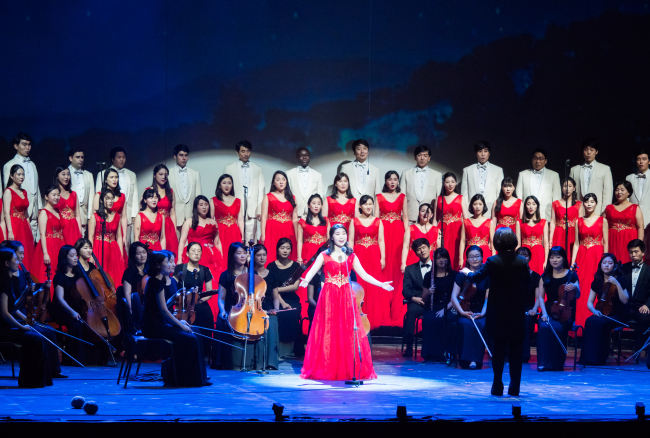 Gracias Choir performs at a concert in the US (Gracias Choir)
