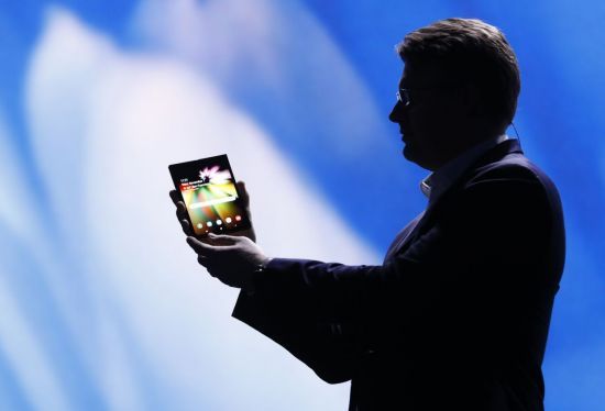 A prototype of Samsung's foldable phone is showcased at the 2018 Samsung Developer Conference (Reuters-Yonhap)